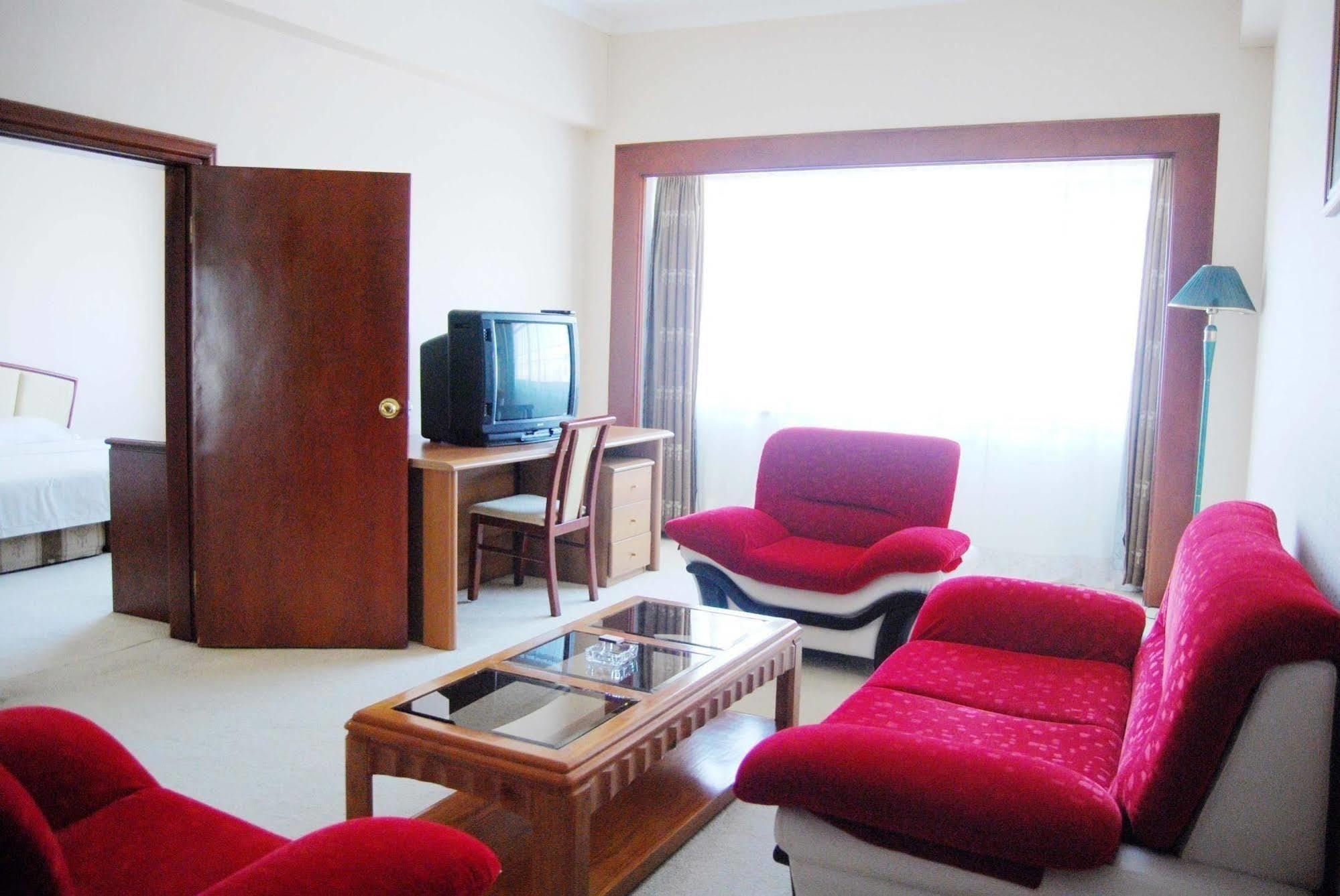 Hampton By Hilton Dalian Zhongshan Esterno foto
